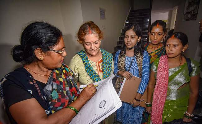 Karnataka panel may seek employee data from private firms for Soc...