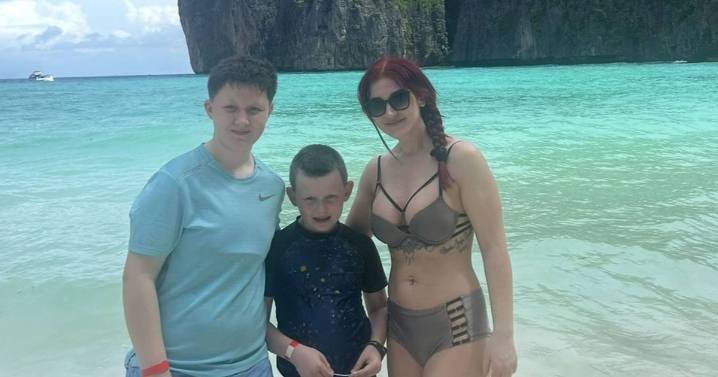 Family refused on Edinburgh flight as dream Thailand trip ruined by 'sticker row'