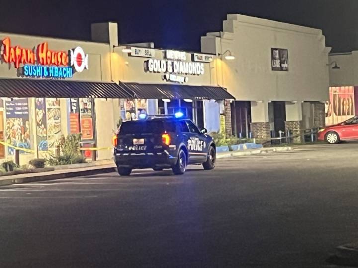 4 detained, 1 wanted after Whitehaven robbery turns into chase ends in MS