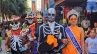 Realizan vistoso desfile y concurso de Catrinas