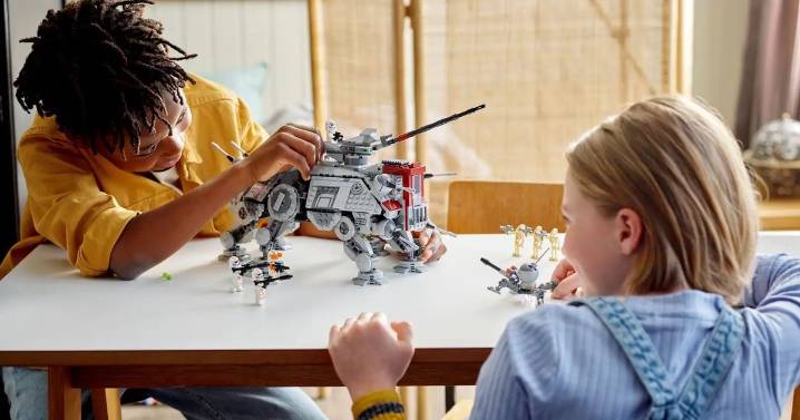 Lego slashes ‘outstanding’ Star Wars set that’s ‘fun and easy’ to build to under £85