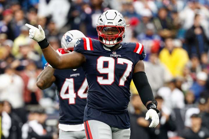 Patriots place star defensive tackle on IR, sign rookie LB from practice squad