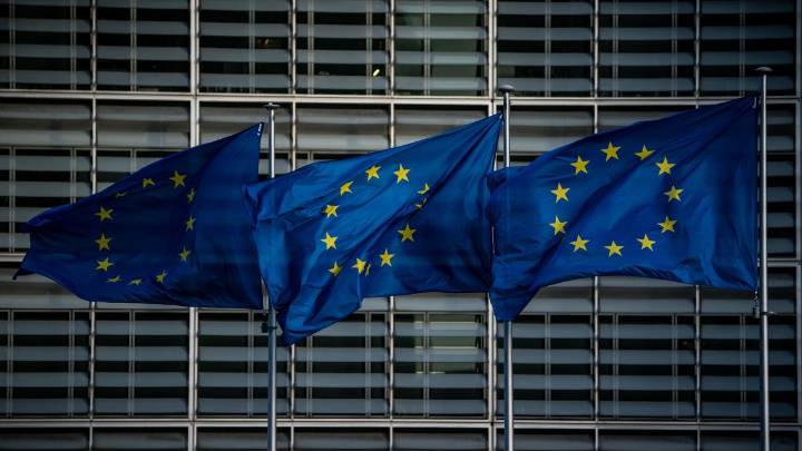 Bruselas pide que los trabajadores accedan de forma automática a planes de pensiones en las empresas