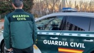 La Guardia Civil inspecciona las armas utilizadas en el rodaje de la película 'F.A.S.T.' en Murcia