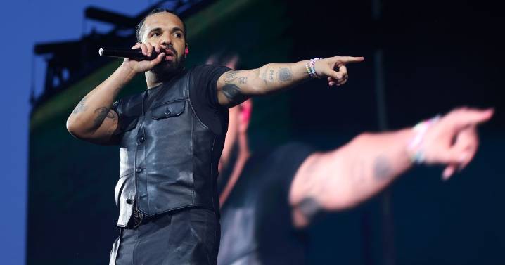 Spotify Lawsuit Claims Drake Gets ‘Fraudulent Streams’