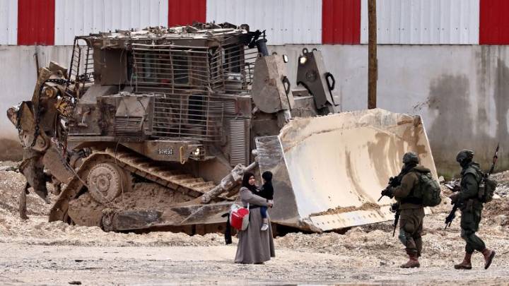 Israel’s forced expulsion of Palestinians from West Bank refugee camps amounts to war crimes, HRW alleges