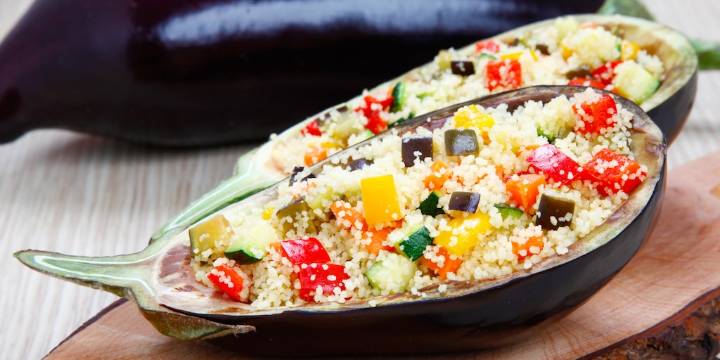 Berenjenas rellenas de cuscús: una receta saludable, colorida y llena de sabor