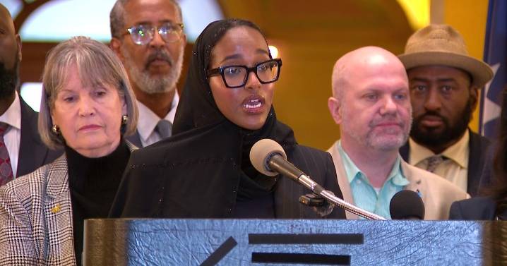 Minnesota lawmakers, advocates rally against Trump's pledge to end deportation protections for Somalis