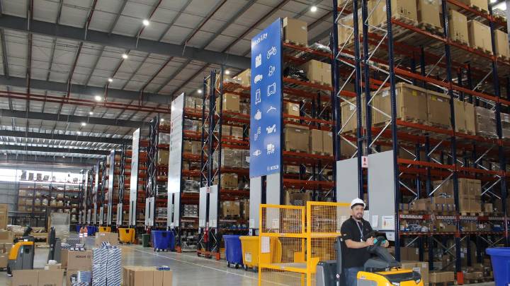 Logística: las empresas proyectan más inversiones en tecnología para 2026, pero menos para sumar personal