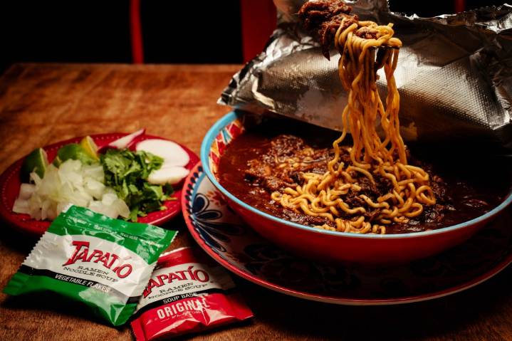 Restaurant review: Tacotlán, Mexican quesabirria in Chicago