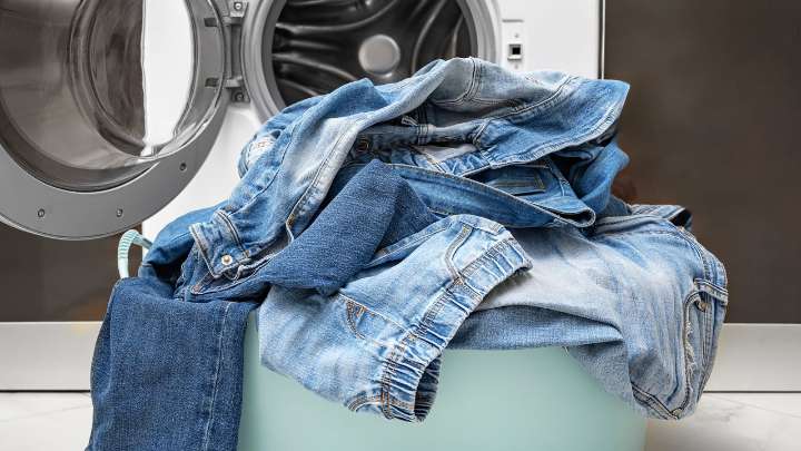 Experts recommend this $1 pantry staple to prevent your jeans from fading in the wash