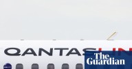 Liberal MPs flying to Canberra for net zero emissions meeting forced back as Qantas flight fills with smoke