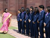 President Murmu Hails Women’s Cricket Team as Role Models for Young Girls