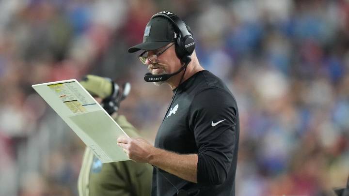 Lions offense rolls as Dan Campbell takes over play