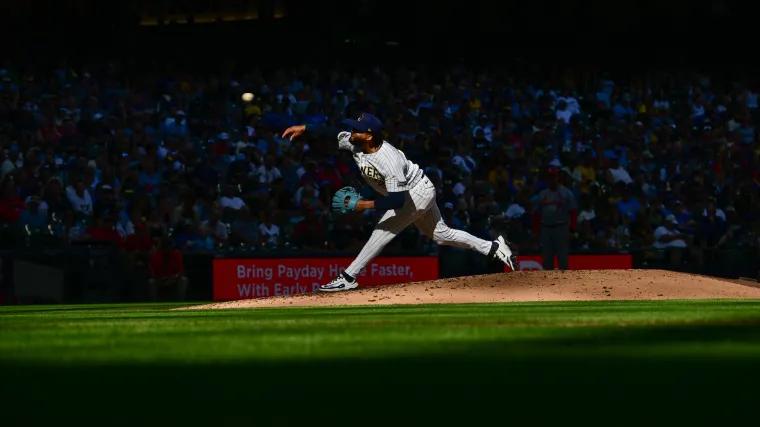 Braves sign 3.41 ERA pitcher to $2.25 million contract