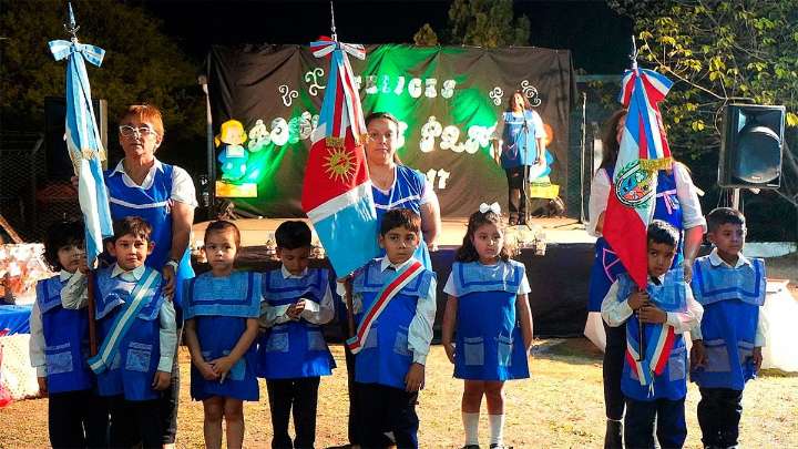 El Jardín Municipal N° 17 celebró sus 25 años con un emotivo acto en el barrio San Fernando