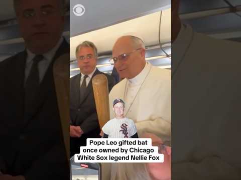 Pope Leo gifted bat once owned by Chicago White Sox legend Nellie Fox #shorts