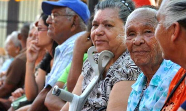 Venezuela envejece aceleradamente: 35 % de adultos mayores viven solos