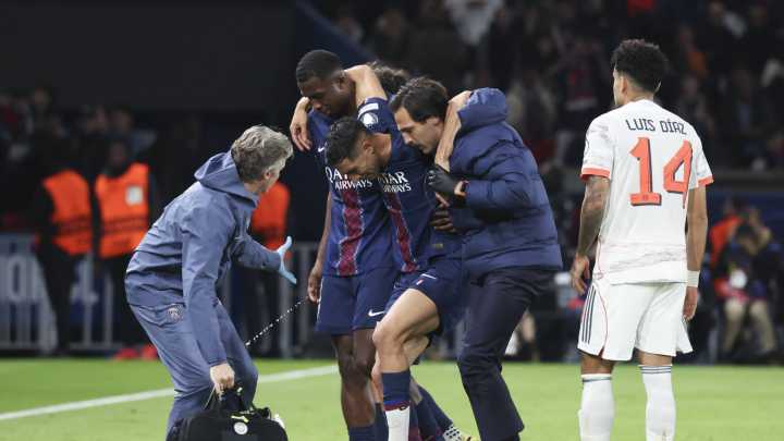 Luis Díaz, sancionado con tres partidos por su dura entrada a Achraf Hakimi