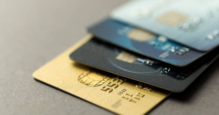 Facilitan cancelar tarjetas de crédito