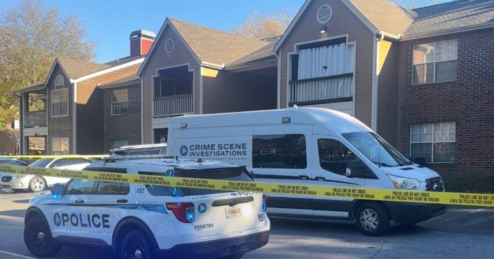 Man arrested, accused of strangling woman at Gwinnett home