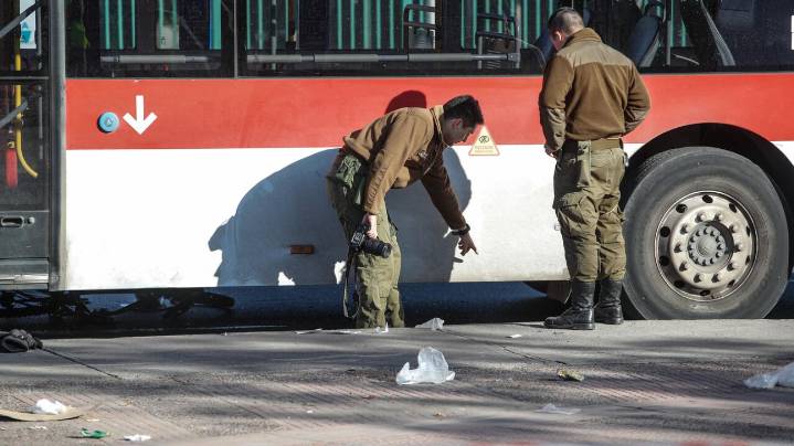 Muere adolescente de 16 años al ser atropellada por bus RED: Chofer se fugó