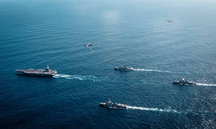 EE. UU. publica impactantes imágenes de ataque aéreo del USS Gerald R. Ford en el Caribe