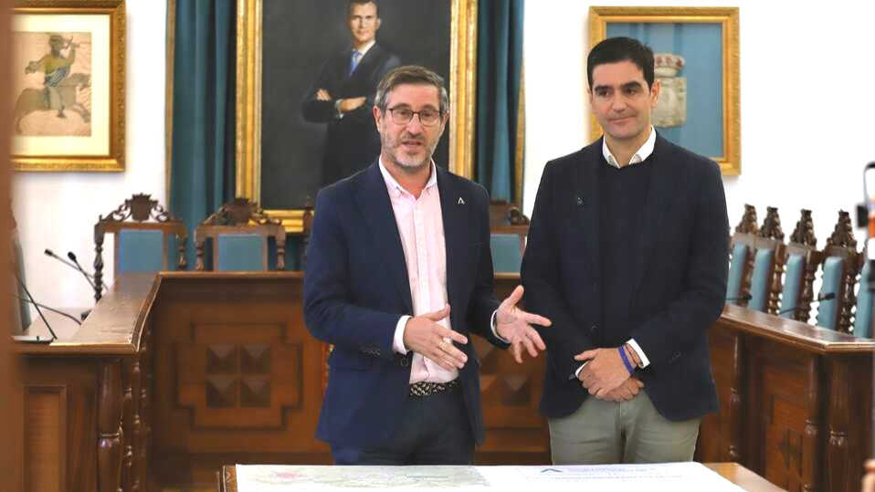 El delegado de Fomento asegura que el proyecto de conexión de polígonos será aprobado antes de fin de año