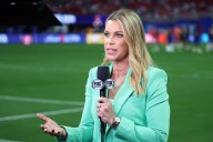 FOX’s Jenny Taft Confirms Favorite Color This Fall With Game Day Outfit on Indiana-PSU Sideline Jenny Taft brings back her signature outfit for the Indiana vs. PSU game all while nailing her pregame i