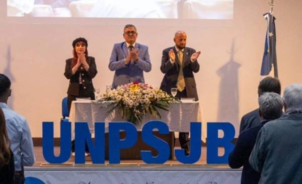 Se realizó el acto de asunción de nueva delegada zonal de la sede Puerto Madryn de la UNPSJB