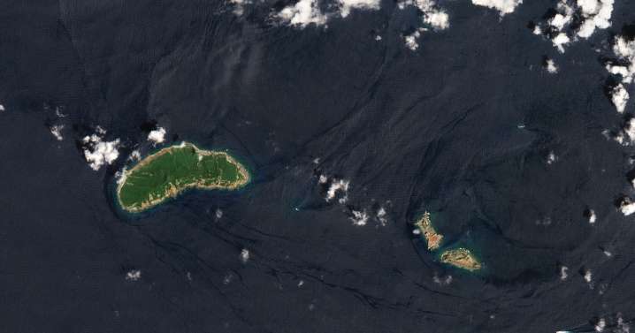 Chinese Coast Guard ships sail through Japan-administered islands as tensions rise