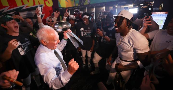 Eagles News: Jeffrey Lurie spoke with A.J. Brown in meeting prompted by Big Dom