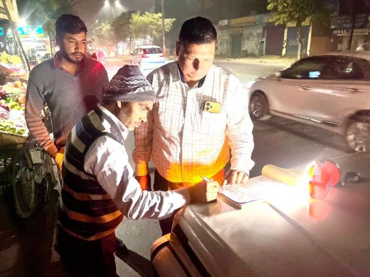 Challans issued to 42 violators for dumping garbage in open