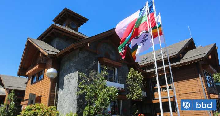 Municipio de Pucón: Contraloría indaga pago de sobresueldos y contrataciones en cargos de relevancia