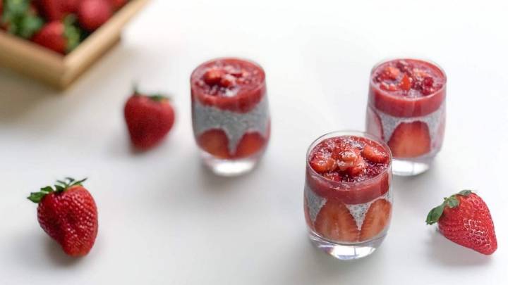 Pudding de chía y frutilla: la receta fácil y deliciosa que se convirtió en la favorita de las oficinas