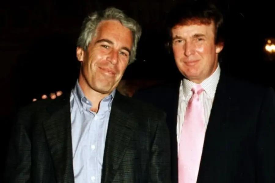 Trump firma ley para divulgar archivos de Epstein