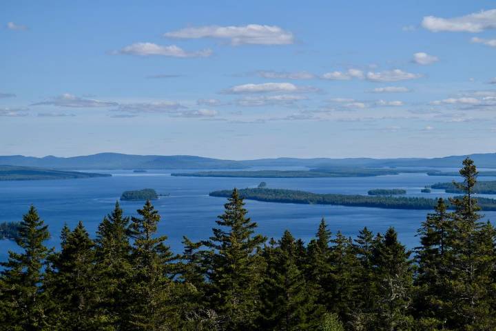 Why Moosehead Lake Is The Perfect Spot For Your Wedding