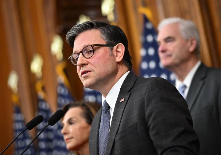 At 35 days, shutdown ties record as elections create possible turning point