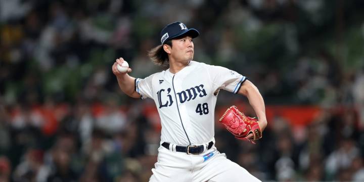 Cubs looking overseas at pitching options