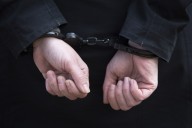 Acusan a una mujer de Connecticut de tráfico sexual de menores y trabajo forzado