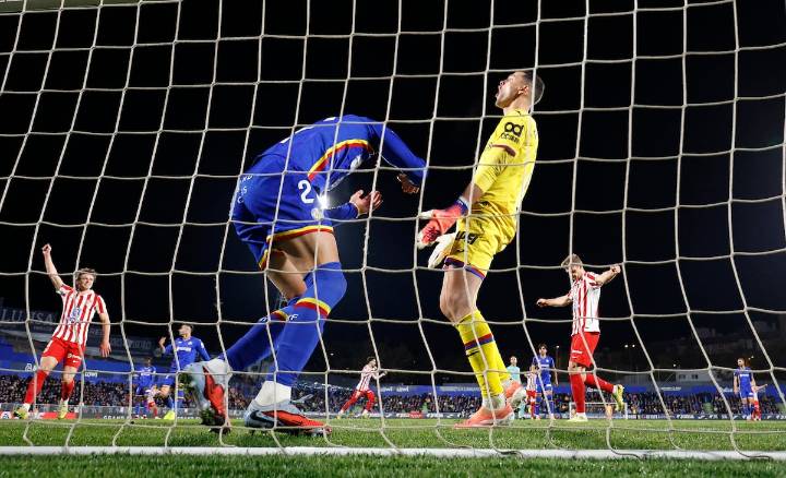 Solo Duarte pudo batir a Soria en la victoria del Atlético ante un pétreo Getafe