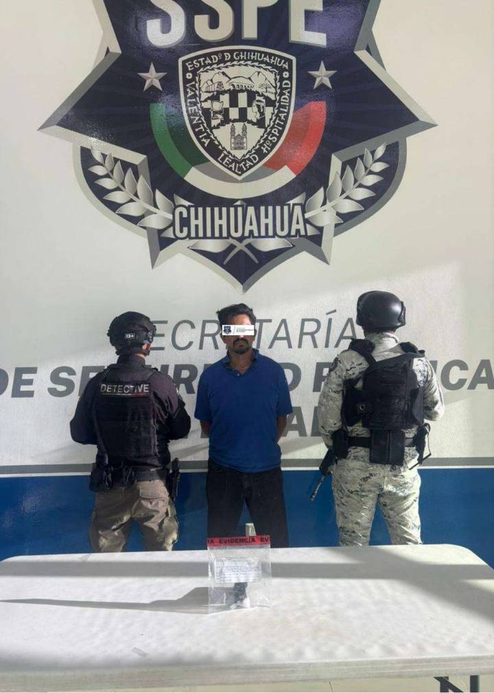 Detienen a sujeto que asesinó a hombre en la cochera de su casa