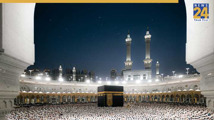Saudi Arabia Bus Accident: What is the difference between Umrah and Hajj? How long does it take, and whether performing Umrah is as mandatory as Hajj? Read Details