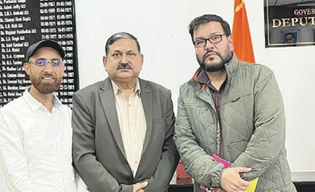 Unscientific waste disposal in Poonch town: Initiate door to door waste collection in segregated manner: JKCAG chairman