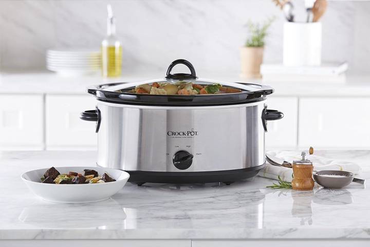 This Crock-Pot Is Only $36 at Amazon, Just in Time for Thanksgiving