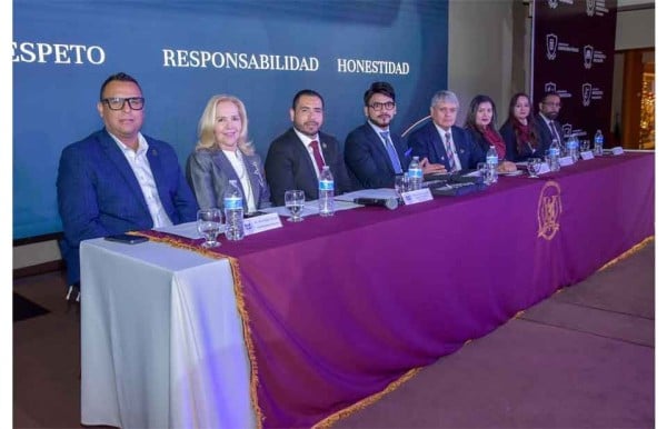 Gradúa la tercera generación de la Universidad Vizcaya de las Américas Campus Ciudad Juárez