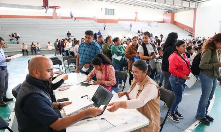 Entrega Sedesoq Tarjetas Contigo a beneficiarios de Colón