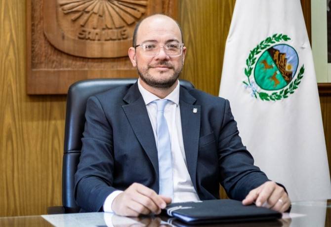 El rector de la UNSL rechaza la censura y respalda la enseñanza sobre derechos humanos