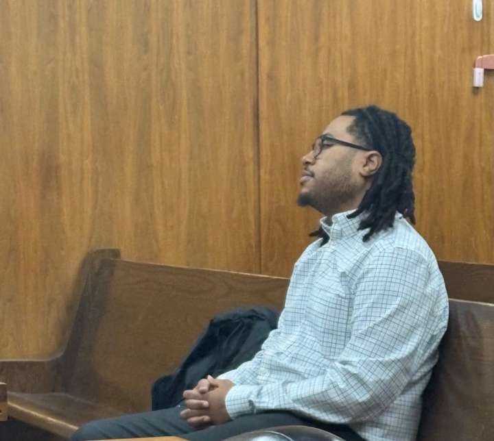 Elementary school security officer weighs plea offer in drug trafficking case