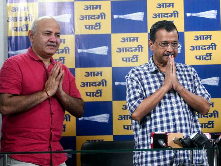 'Faansi Ghar' row: Kejriwal, Sisodia skip appearance again